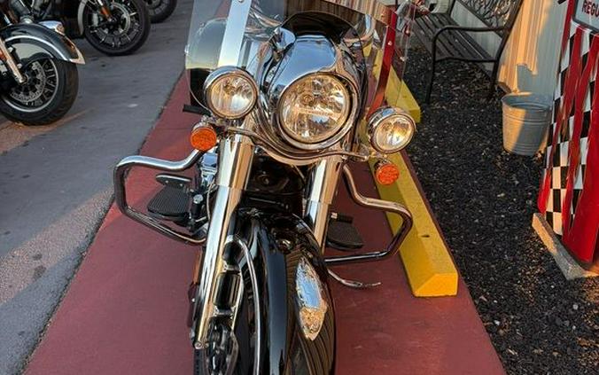 2018 Indian Motorcycle® Springfield® ABS Thunder Black