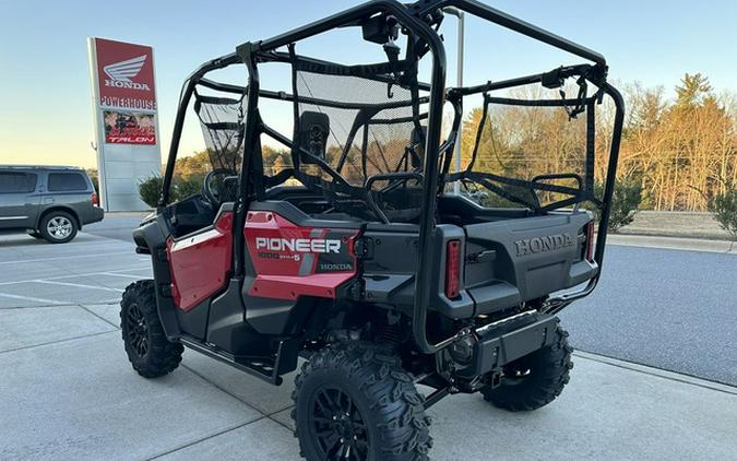 2025 Honda Pioneer 1000-5 Deluxe