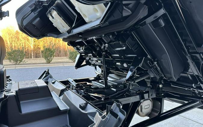 2025 Honda Pioneer 1000-5 Deluxe