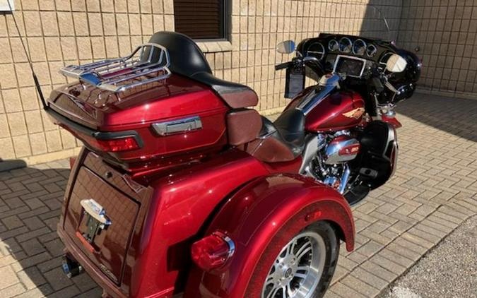 2023 Harley-Davidson® FLHTCUTGAN - Tri Glide® Ultra Anniversary Edition