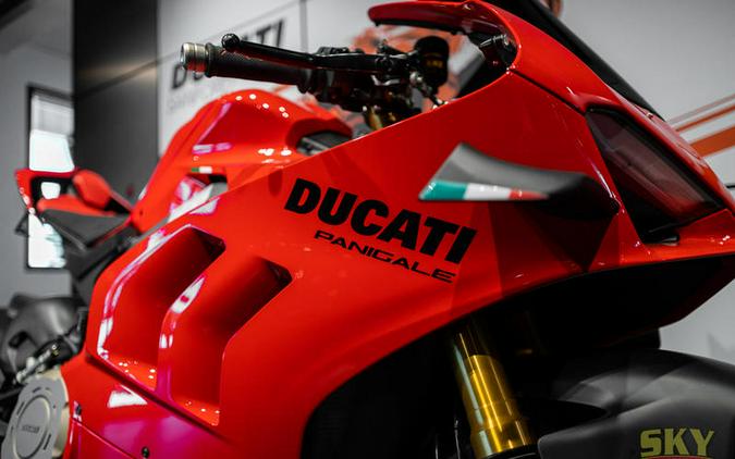 2022 Ducati Panigale V4 S Ducati Red