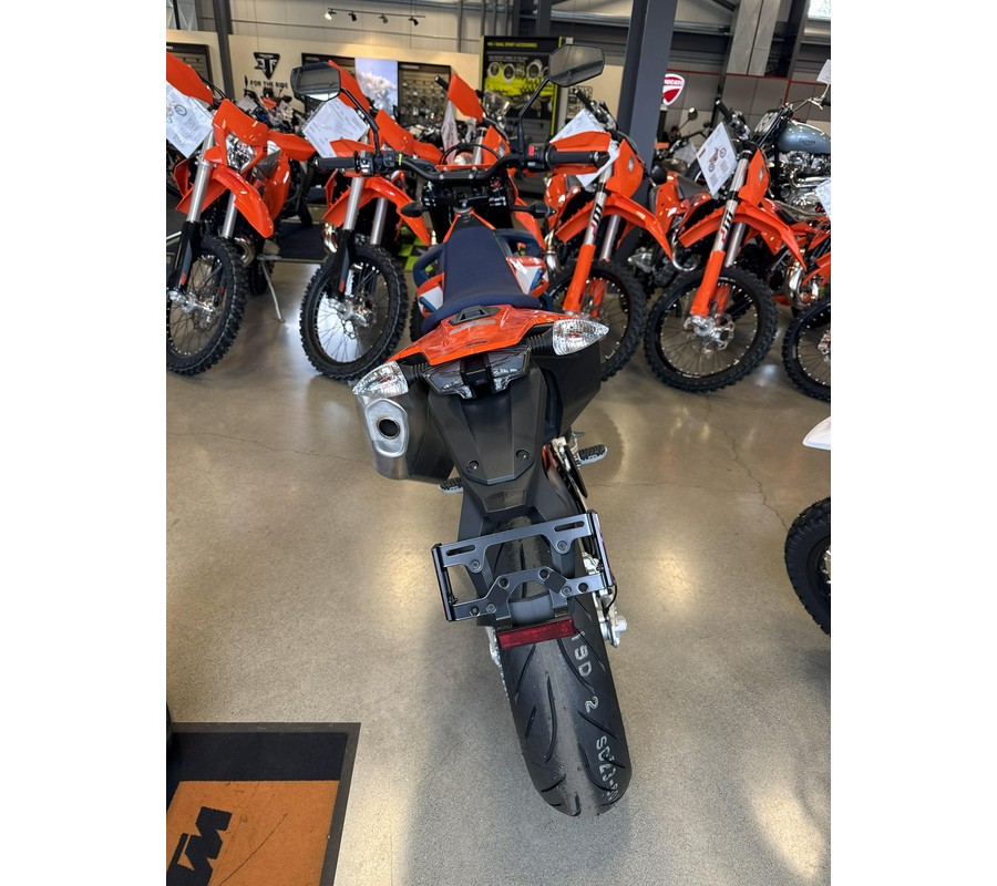 2024 KTM 690 SMC R