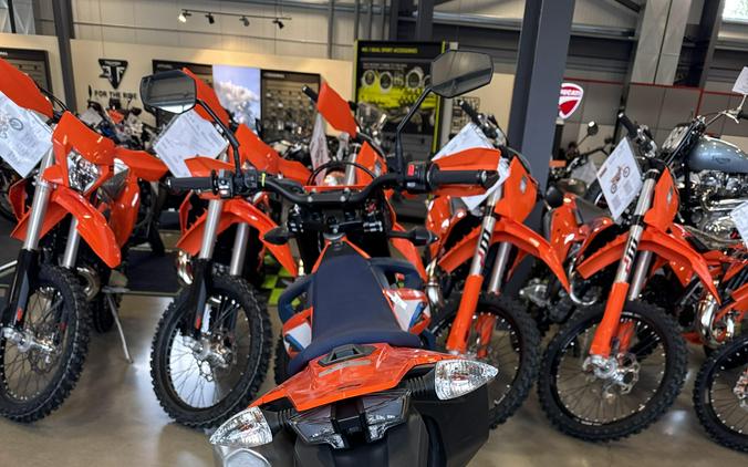 2024 KTM 690 SMC R