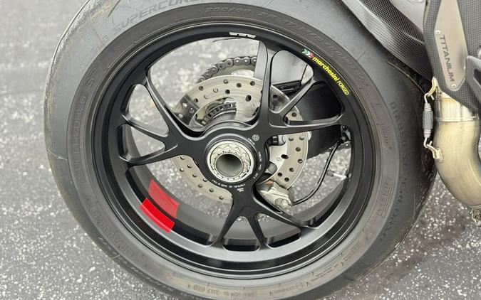 2023 Ducati Panigale V4 S Ducati Red - 05339C