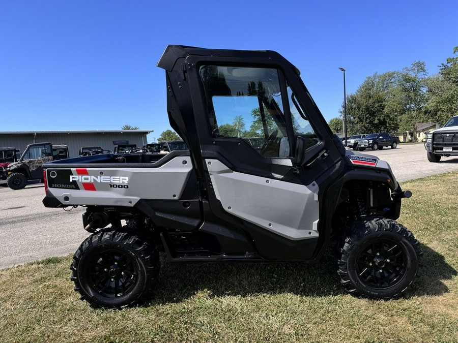 2022 Honda® Pioneer 1000 Deluxe