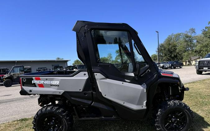 2022 Honda® Pioneer 1000 Deluxe