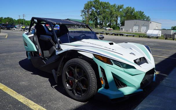 2026 Polaris Slingshot® R Manual