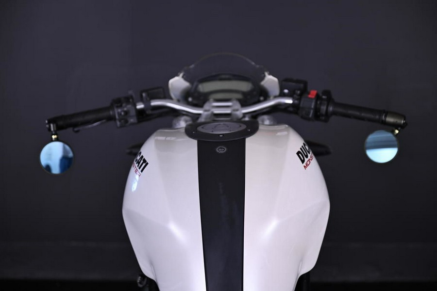 2009 Ducati Monster 696