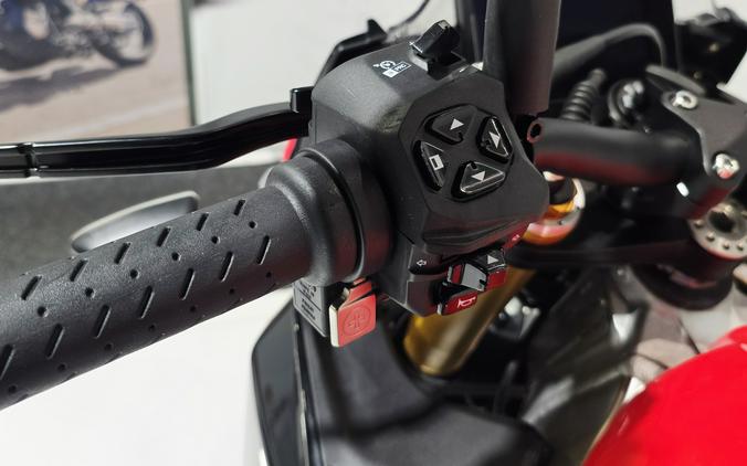 2024 Aprilia Tuono V4 Factory 1100