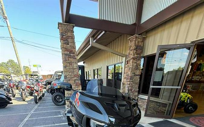 2026 Indian Motorcycle Challenger® Dark Horse® 112 with PowerBand Audio Package