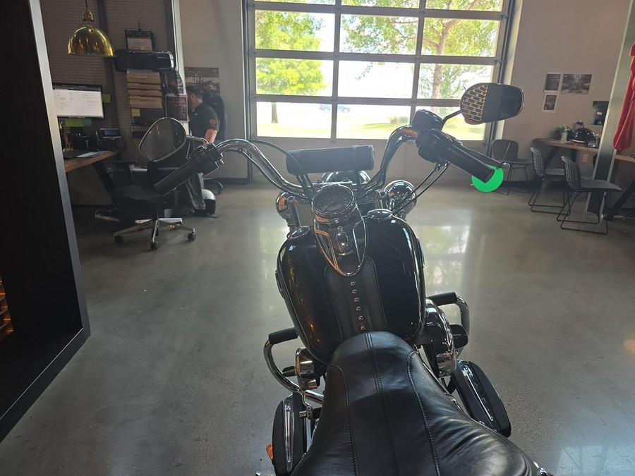 Harley-Davidson® Heritage Softail® Classic 2012