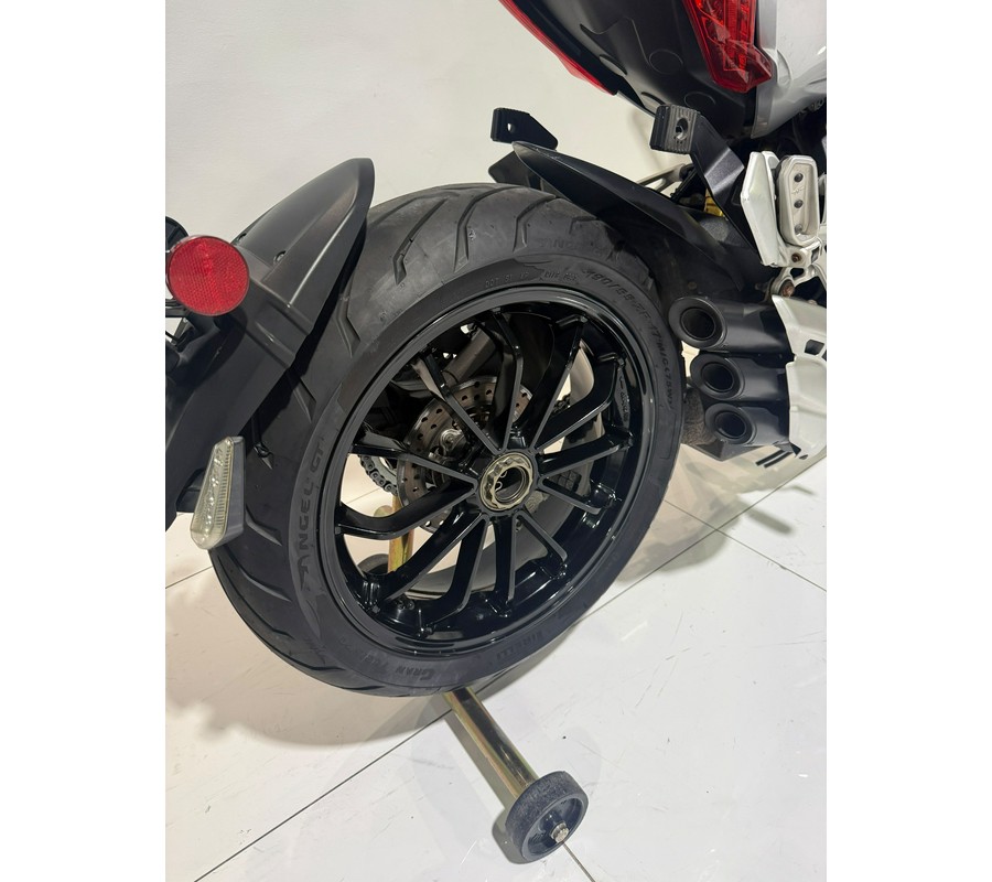 2015 MV Agusta Stradale 800