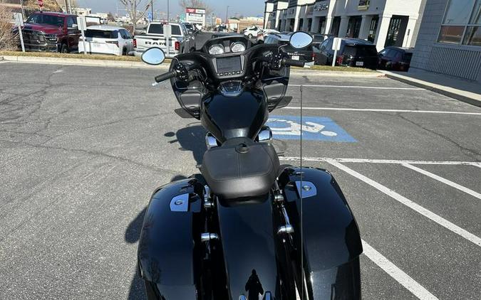 2023 Indian Motorcycle® Challenger® Black Metallic