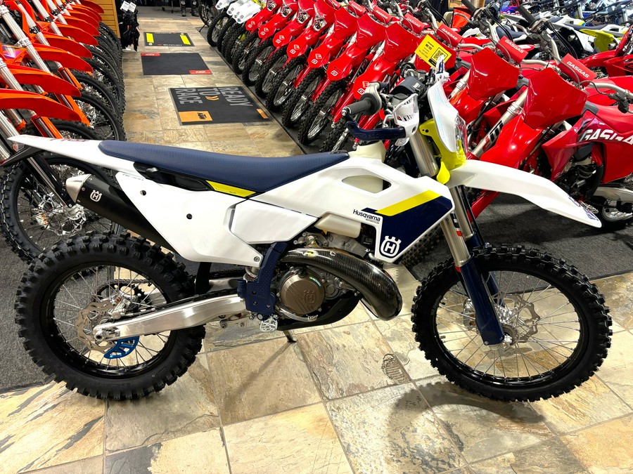 2025 Husqvarna TE 300