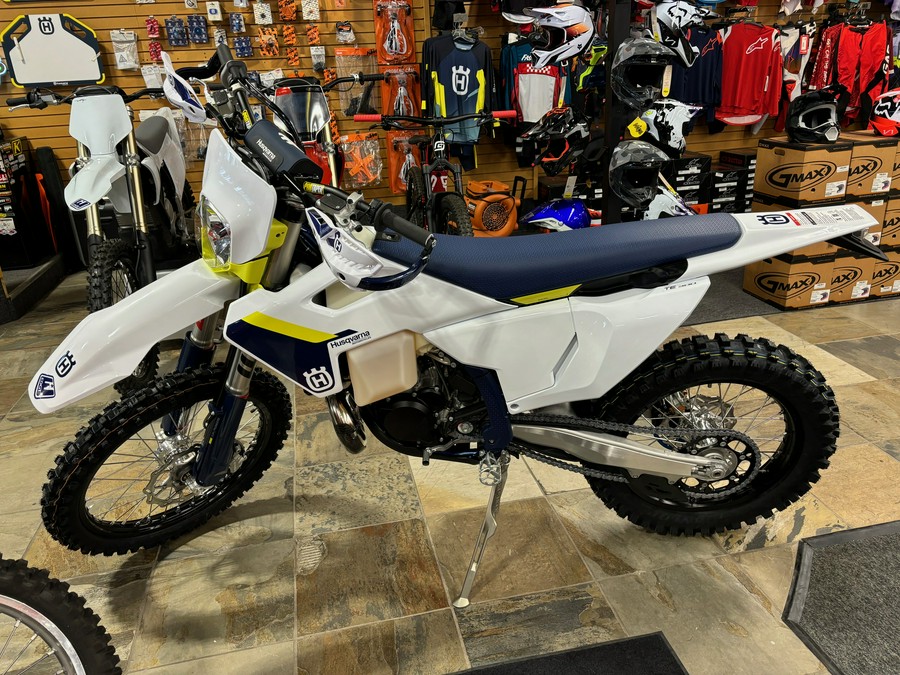 2025 Husqvarna TE 300