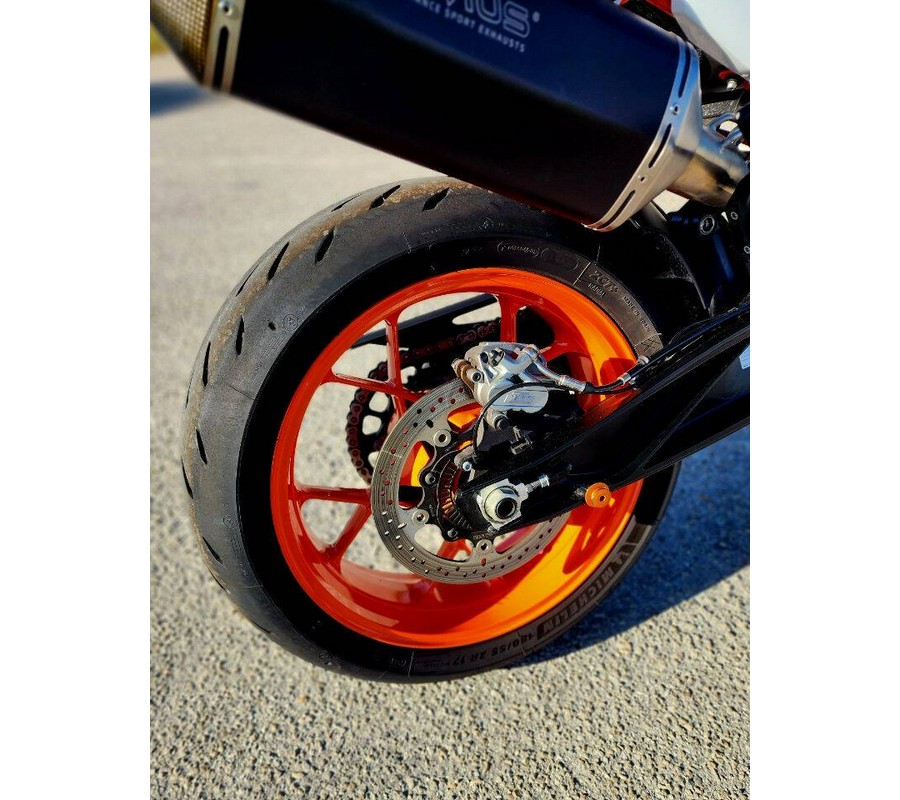 2024 KTM 890 SMT