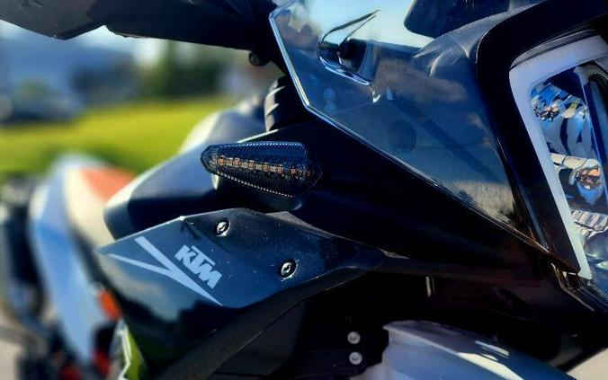 2024 KTM 890 SMT