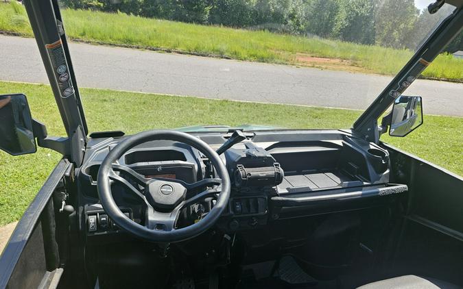 2025 Can-Am Defender MAX HD7