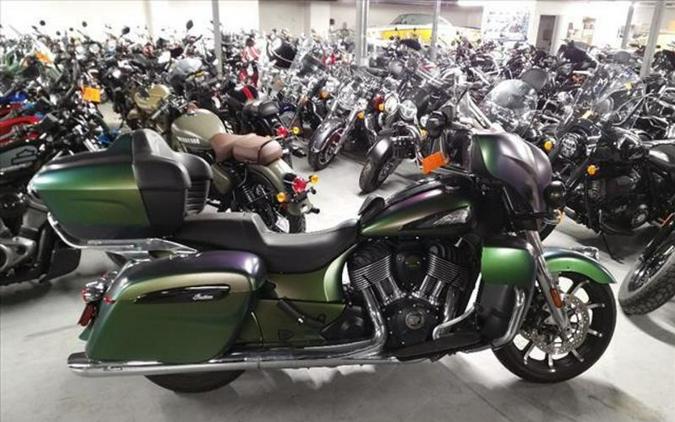 2020 Indian Motorcycle® Roadmaster® Thunder Black