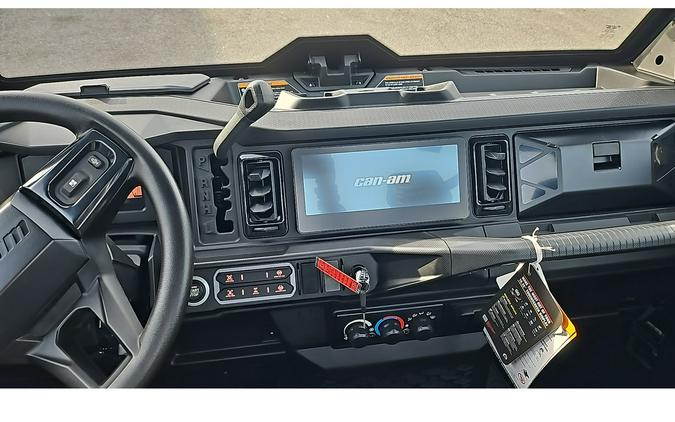 2026 Can-Am DEFENDER XT CAB HD11