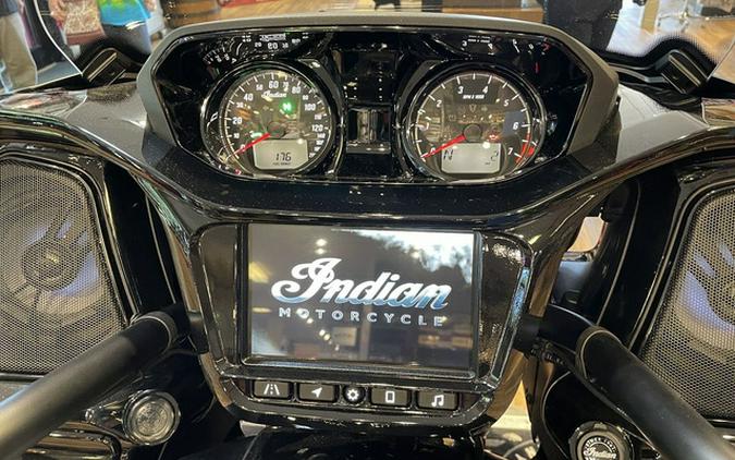 2026 Indian Pursuit Dark Horse 112 W/ Powerband Audio Black