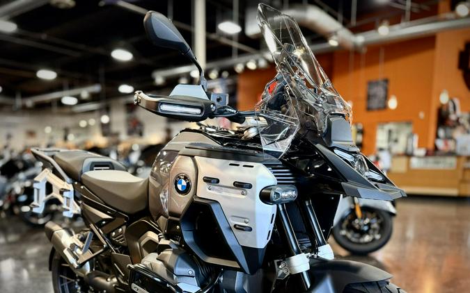 2026 BMW Motorrad R 1300 GS Adventure Blackstorm Metallic