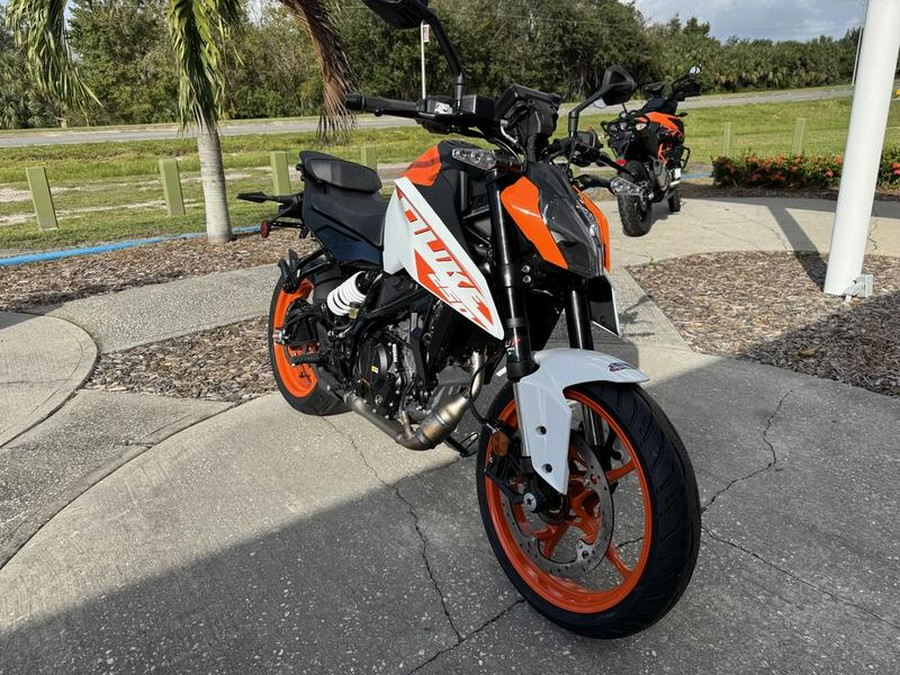 2024 KTM 250 Duke