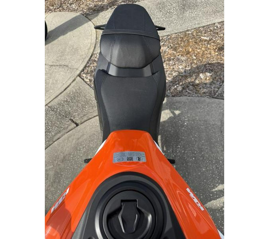 2024 KTM 250 Duke