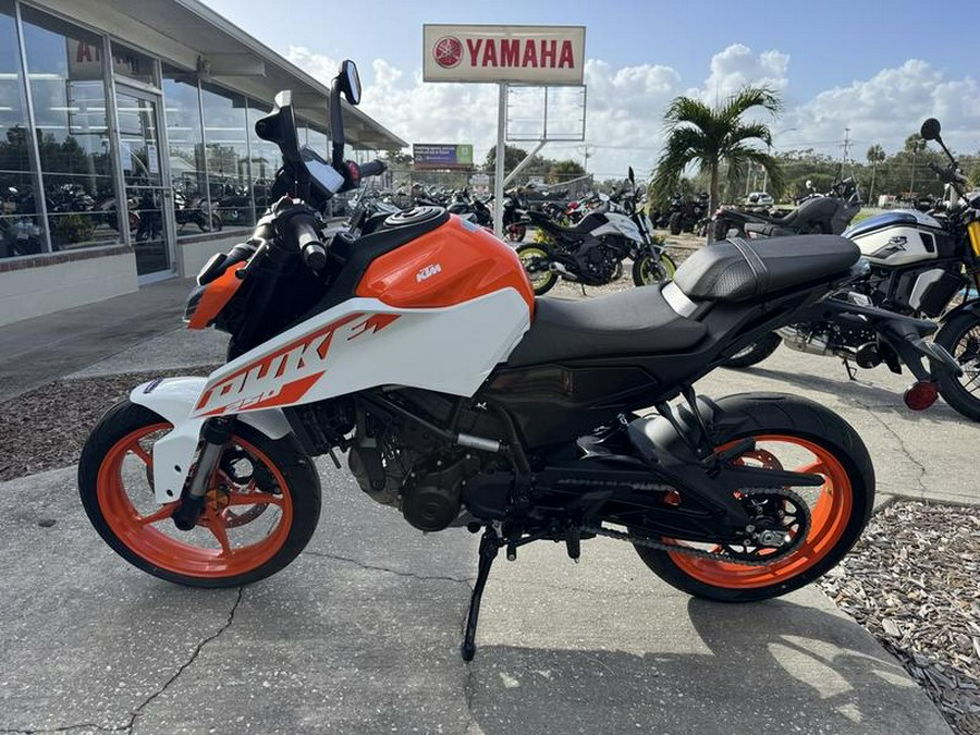 2024 KTM 250 Duke