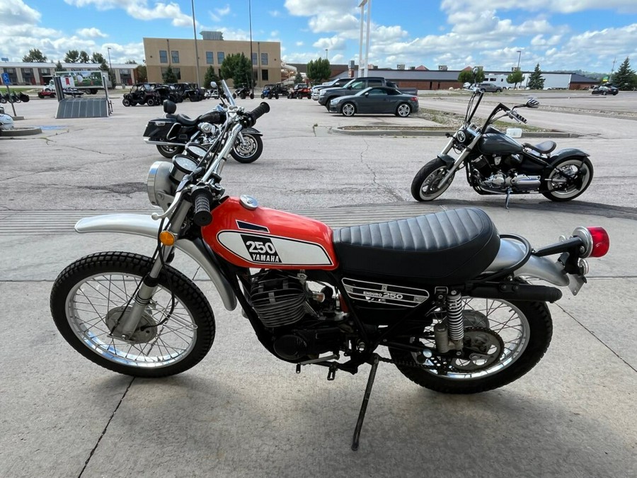 1975 Yamaha DT250 Enduro