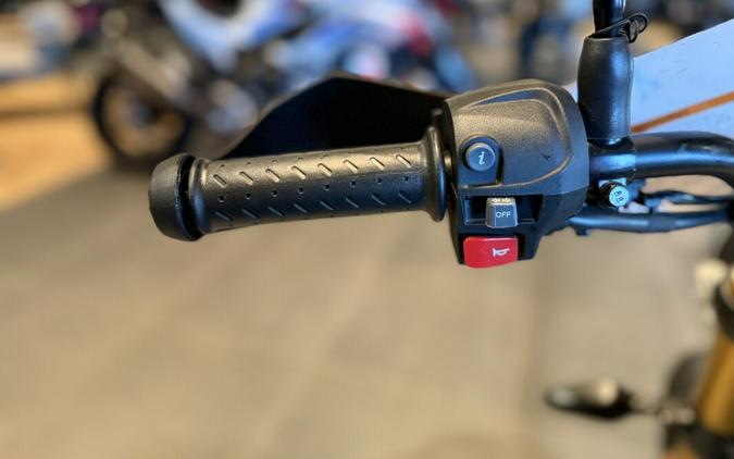 2025 Triumph Scrambler 400 X