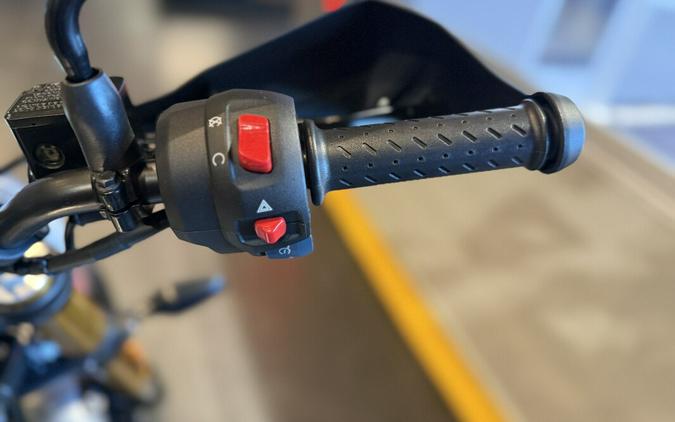 2025 Triumph Scrambler 400 X