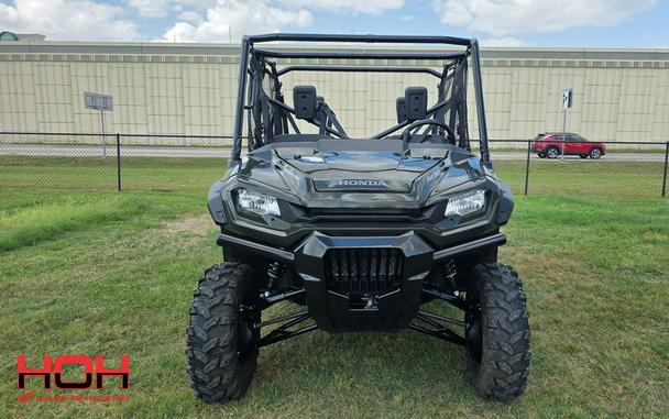 2025 Honda® Pioneer 1000-6 Deluxe Crew