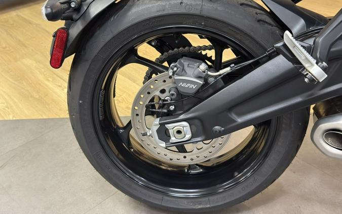 2024 Triumph Trident 660 Silver Ice/Diablo Red