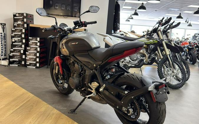 2024 Triumph Trident 660 Silver Ice/Diablo Red