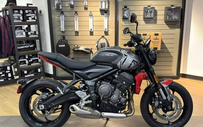 2024 Triumph Trident 660 Silver Ice/Diablo Red