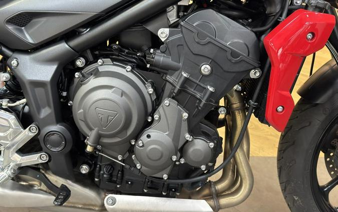 2024 Triumph Trident 660 Silver Ice/Diablo Red