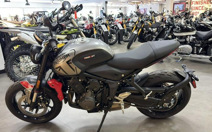 2024 Triumph Trident 660 Silver Ice/Diablo Red