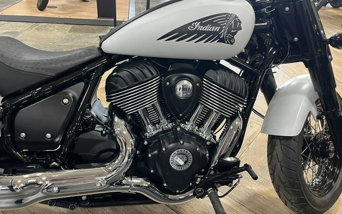 2024 Indian Chief Bobber ABS Ghost White Metallic Smoke