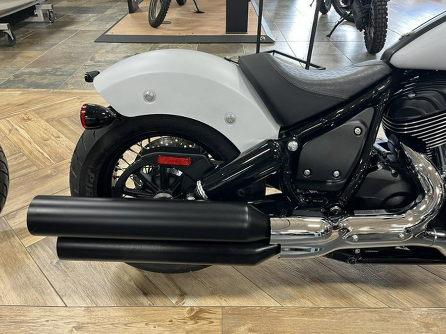 2024 Indian Chief Bobber ABS Ghost White Metallic Smoke