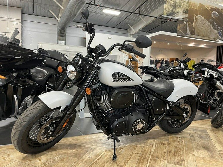 2024 Indian Chief Bobber ABS Ghost White Metallic Smoke