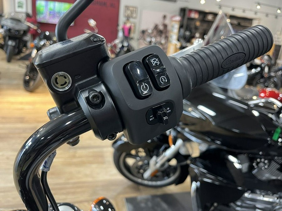 2024 Indian Chief Bobber ABS Ghost White Metallic Smoke