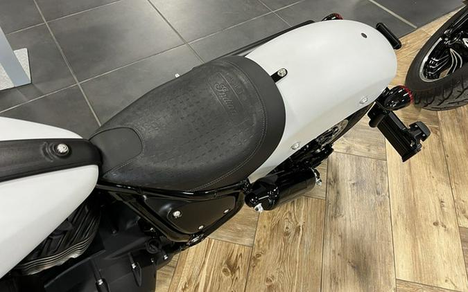 2024 Indian Chief Bobber ABS Ghost White Metallic Smoke