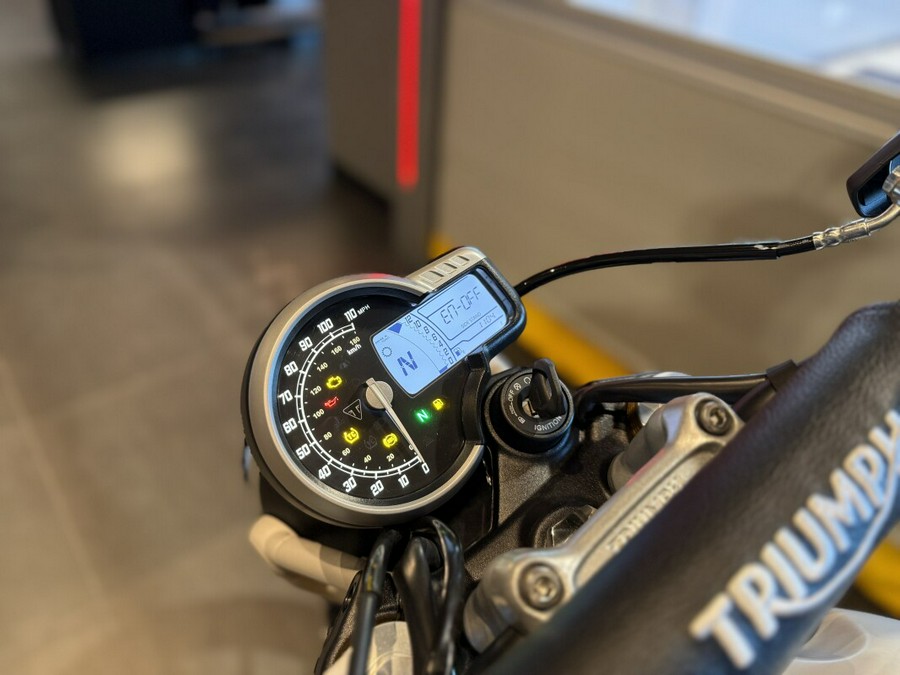 2025 Triumph Scrambler 400 X