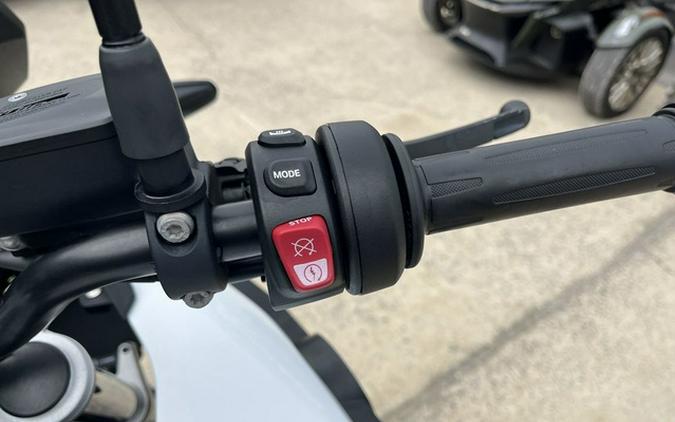 2022 BMW F 750 GS Light White