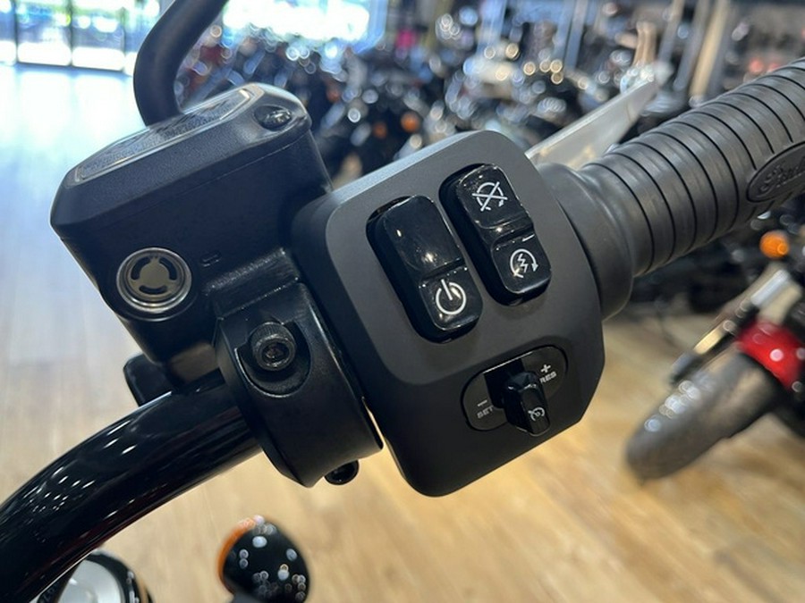 2024 Indian Chief Dark Horse Sunset Red Metallic