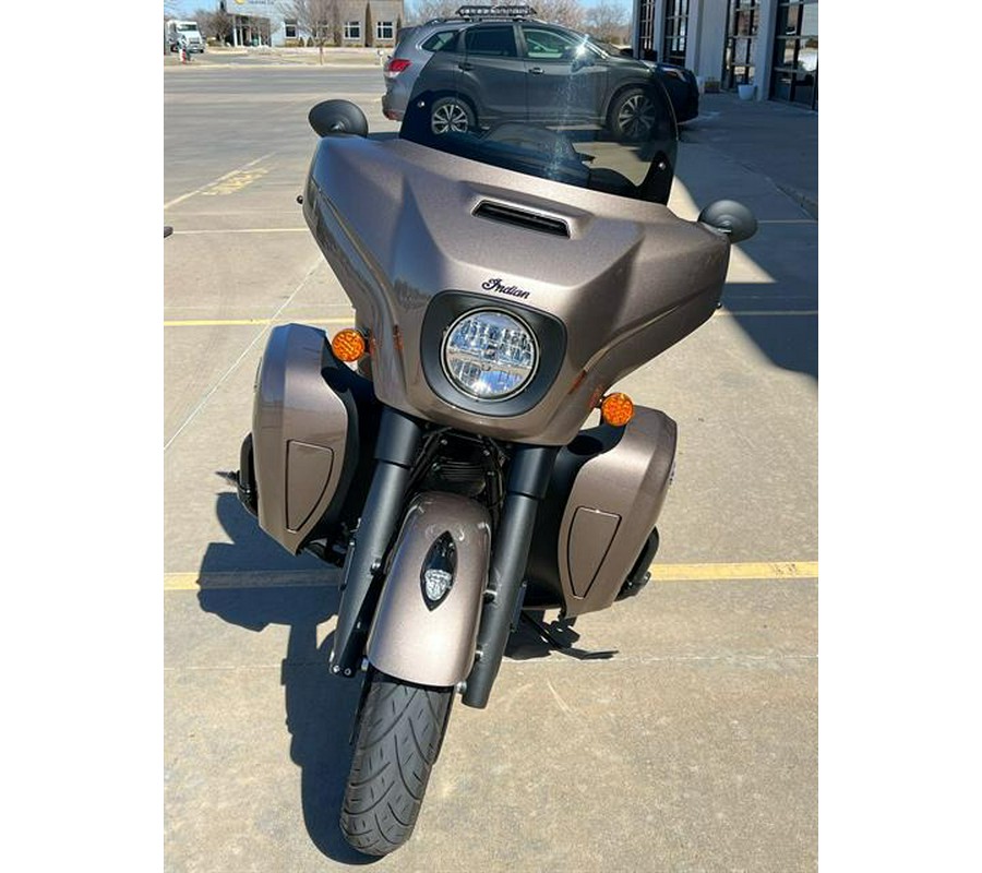 2022 Indian Motorcycle Roadmaster® Dark Horse®