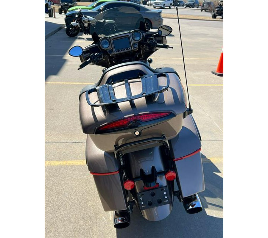 2022 Indian Motorcycle Roadmaster® Dark Horse®