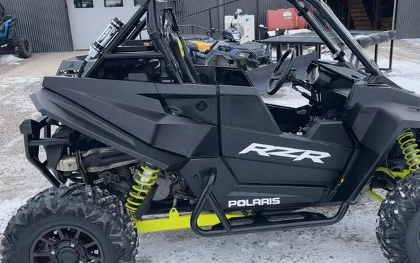 2022 Polaris® Z22S1E99AL