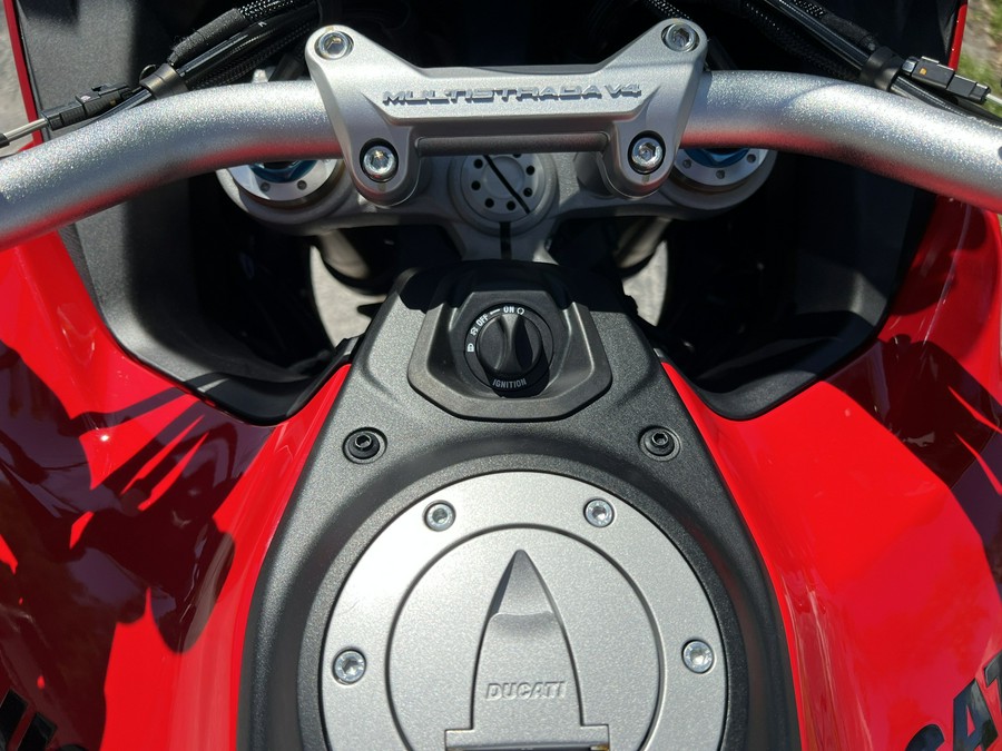 2023 Ducati Multistrada V4 Pikes Peak